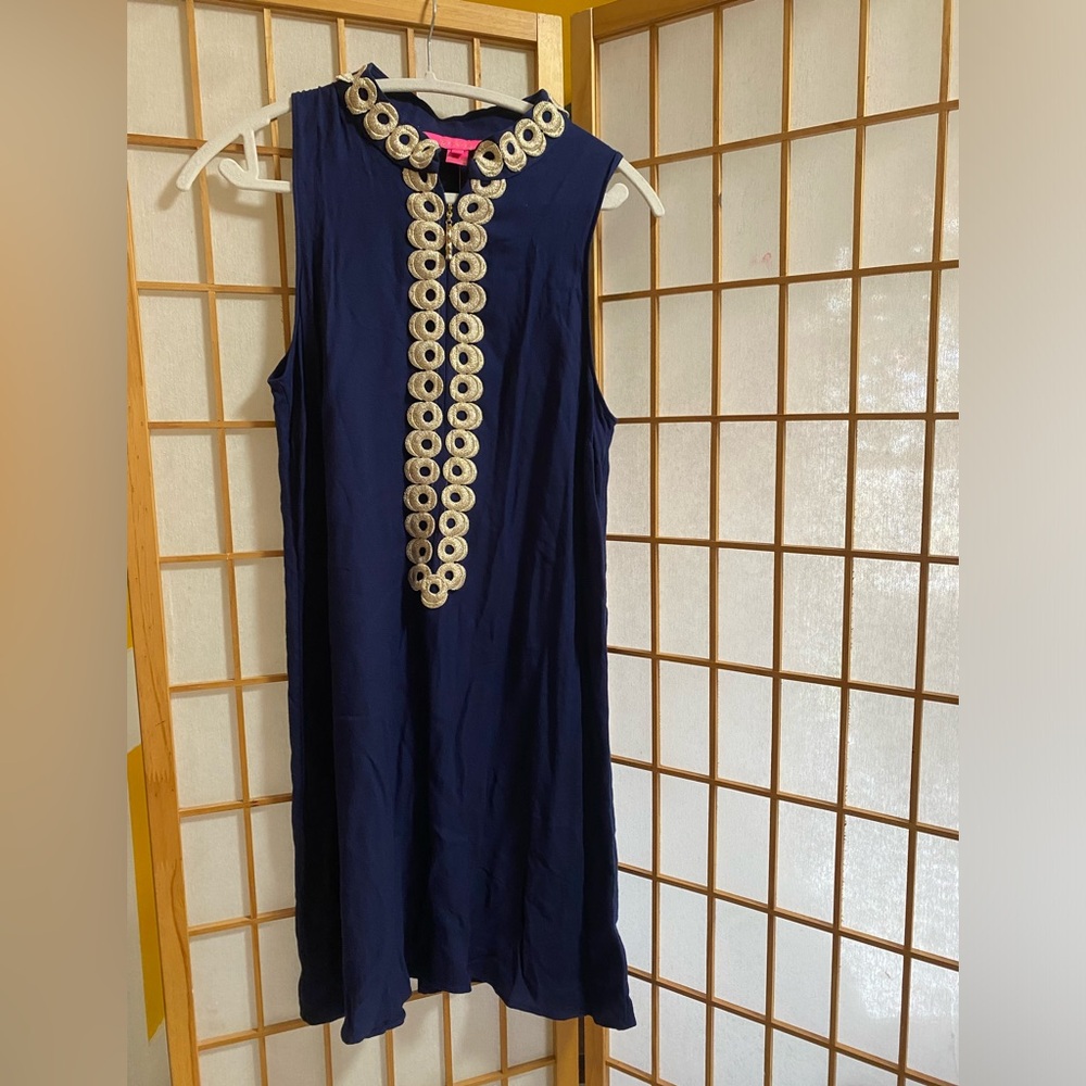 NWT Lilly Pulitzer Jane Shift Dress Preppy True Navy Blue
Coastal Beachy Size 6 - Picture 9 of 9